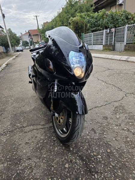 Suzuki gsx1300r hayabusa