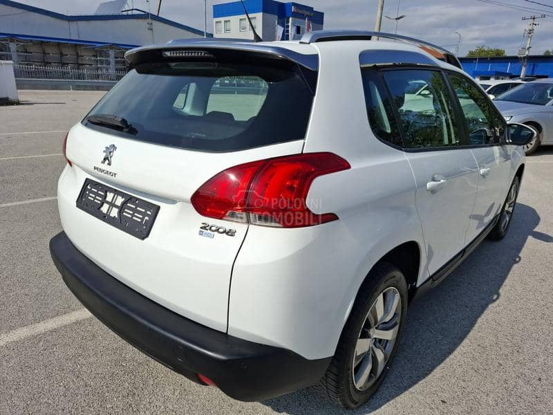Peugeot 2008 1.6 ehdi Peugeot 2008 1.6 ehdi