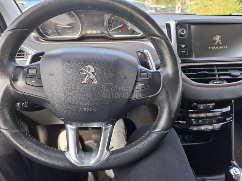 Peugeot 2008 1.6 ehdi Peugeot 2008 1.6 ehdi