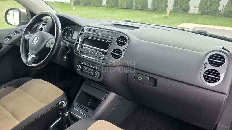 Volkswagen Tiguan 2.0TDI SPORT LINE