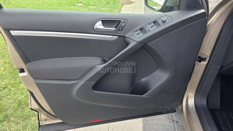 Volkswagen Tiguan 2.0TDI SPORT LINE