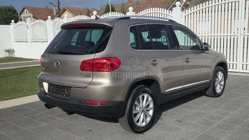 Volkswagen Tiguan 2.0TDI SPORT LINE