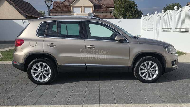 Volkswagen Tiguan 2.0TDI SPORT LINE