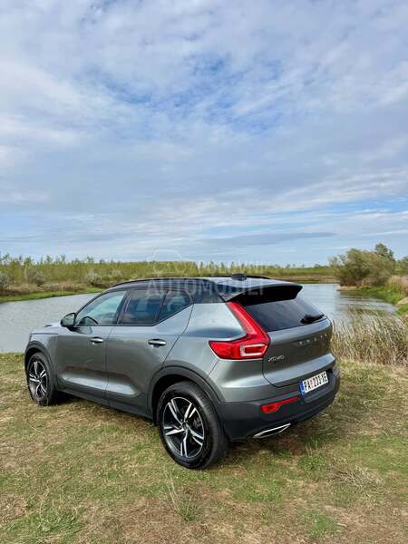 Volvo XC40 D4 AWD R-DESIGN