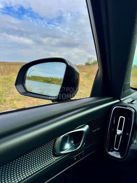 Volvo XC40 D4 AWD R-DESIGN