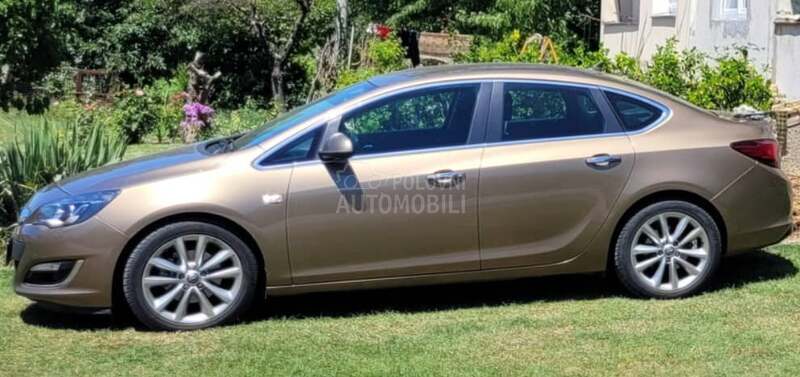 Opel Astra J Cdti