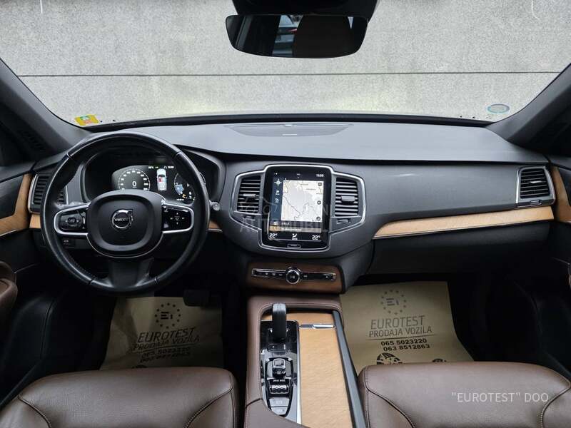 Volvo XC90 B5 Momentum Pro