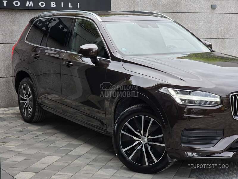 Volvo XC90 B5 Momentum Pro