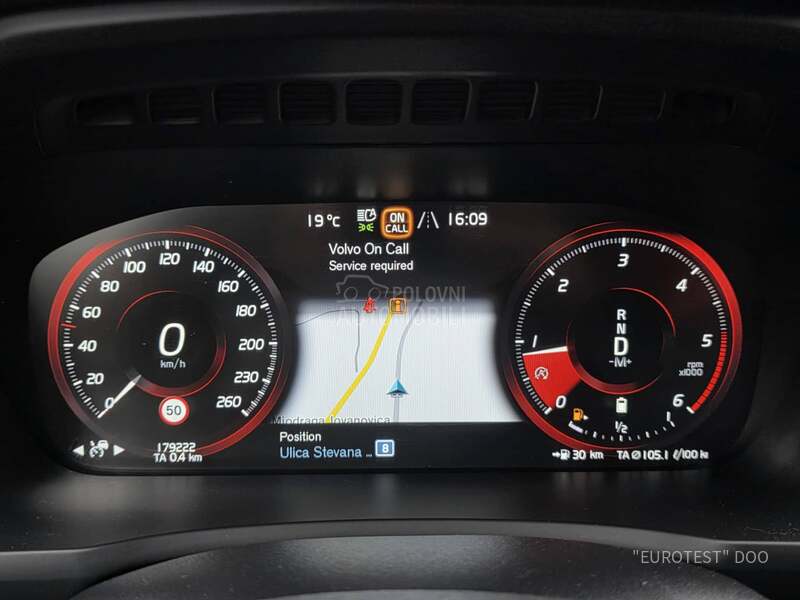 Volvo XC90 B5 Momentum Pro