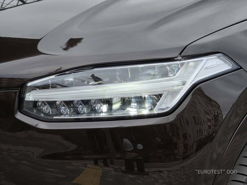 Volvo XC90 B5 Momentum Pro