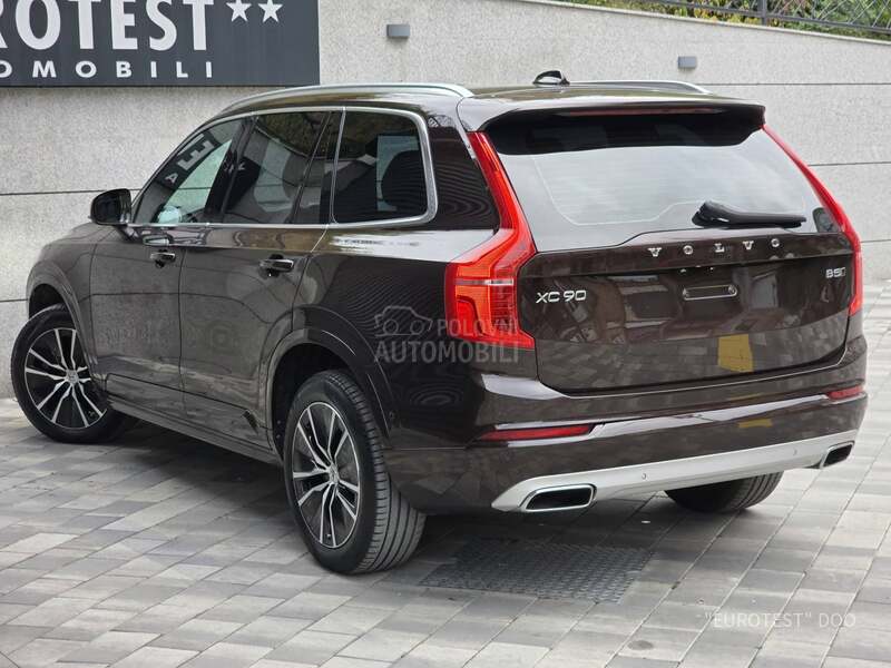 Volvo XC90 B5 Momentum Pro