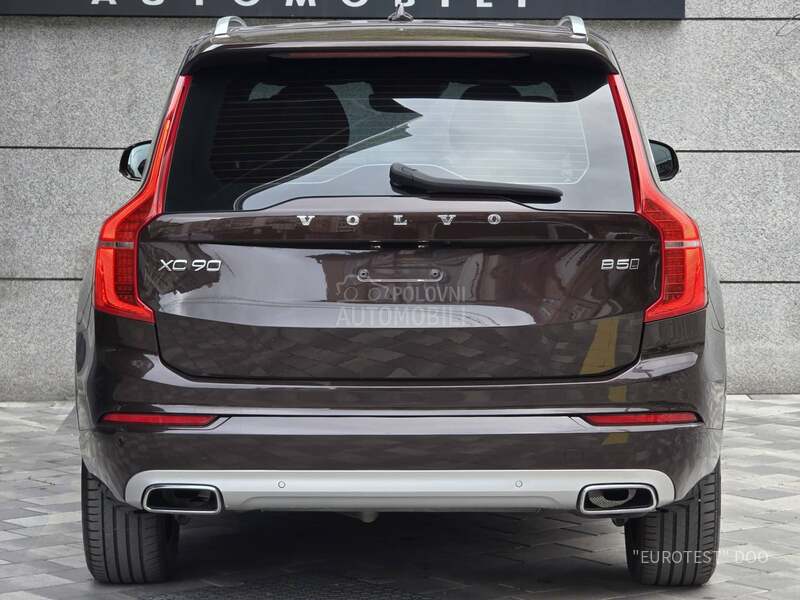 Volvo XC90 B5 Momentum Pro