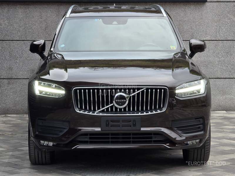 Volvo XC90 B5 Momentum Pro