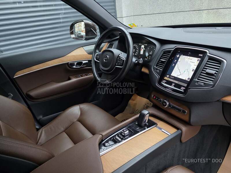 Volvo XC90 B5 Momentum Pro