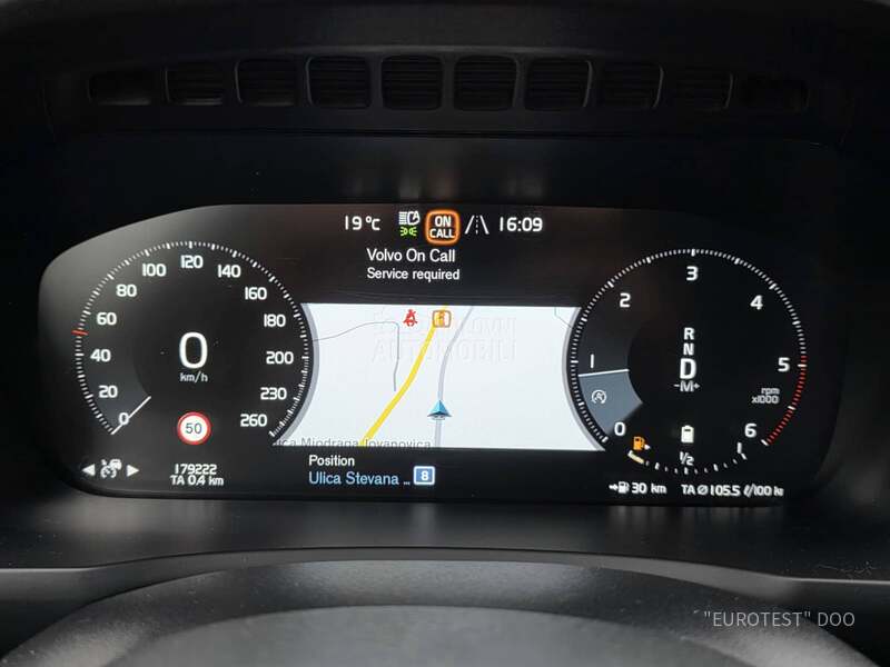 Volvo XC90 B5 Momentum Pro