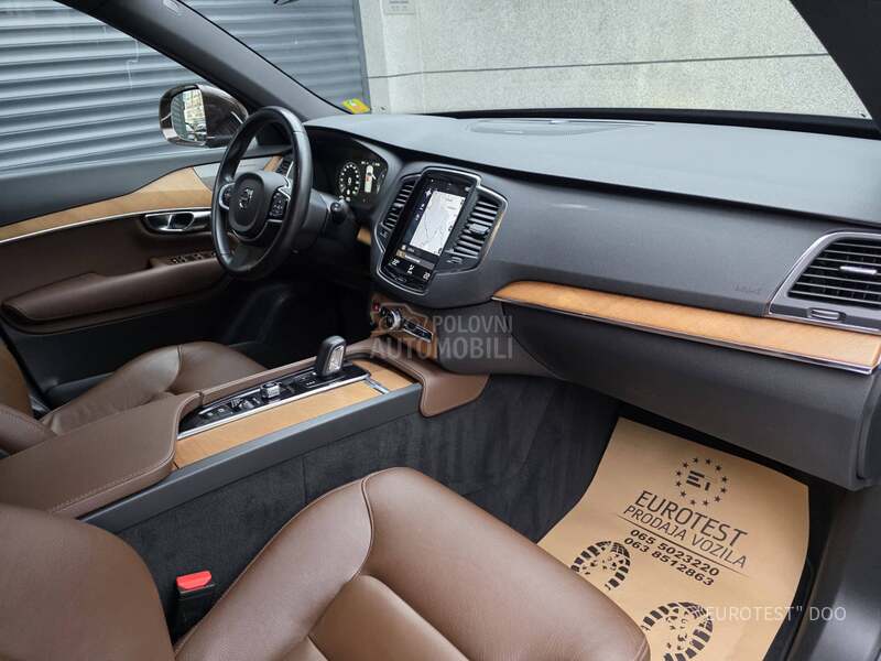 Volvo XC90 B5 Momentum Pro