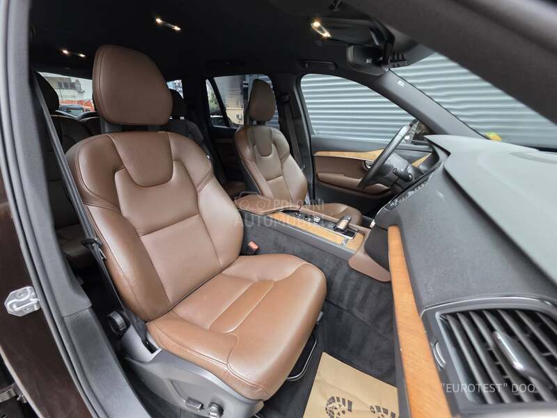 Volvo XC90 B5 Momentum Pro