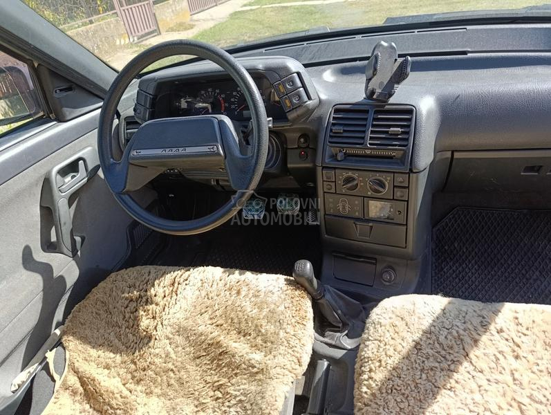 Lada 112 1.5 GLI 16V