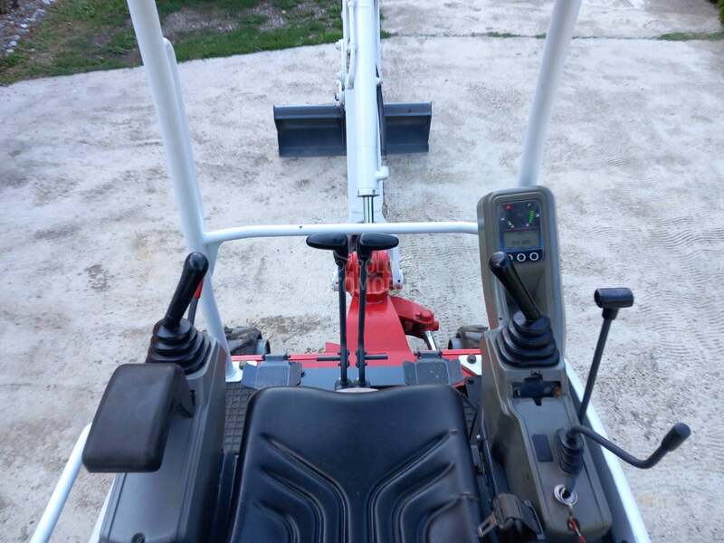 Takeuchi TB216