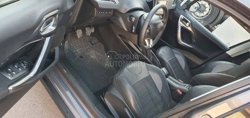 Peugeot 2008 1.6 hdi ALLURE