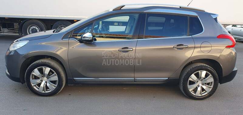 Peugeot 2008 1.6 hdi ALLURE