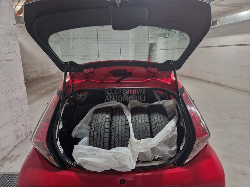 Toyota Aygo x wave