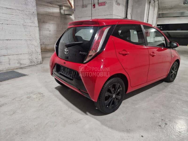Toyota Aygo x wave