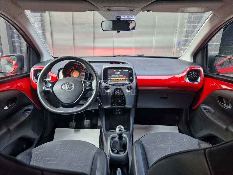 Toyota Aygo x wave