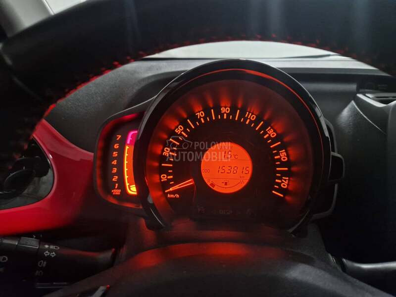 Toyota Aygo x wave