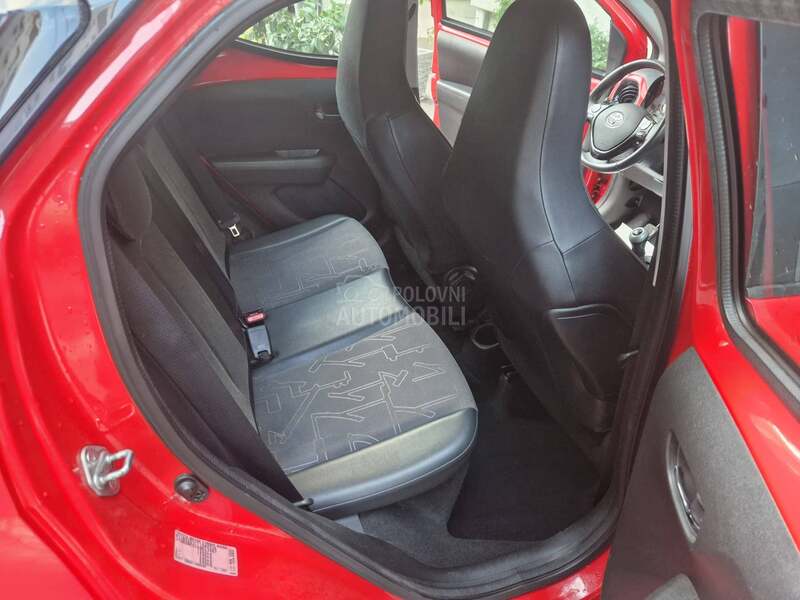 Toyota Aygo x wave