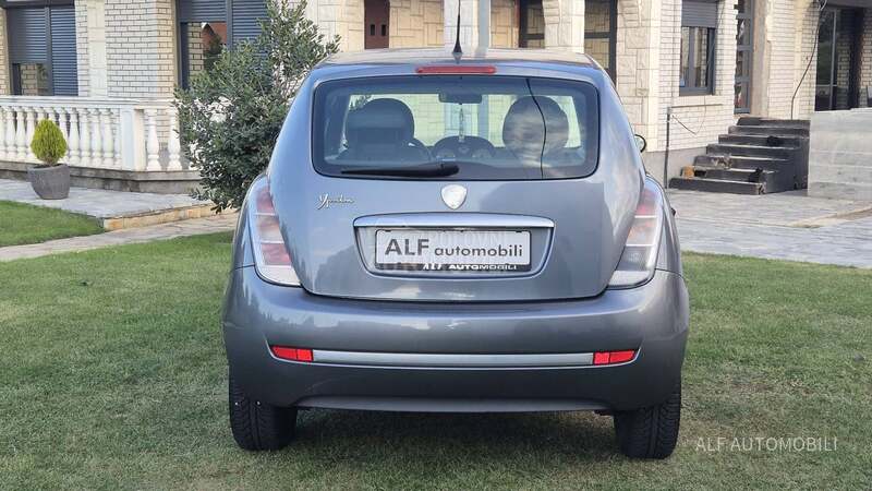 Lancia Ypsilon 1.2 8v