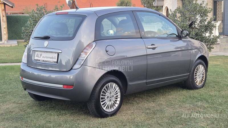 Lancia Ypsilon 1.2 8v