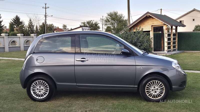 Lancia Ypsilon 1.2 8v