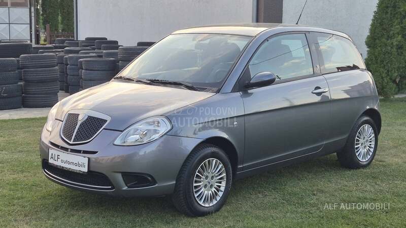 Lancia Ypsilon 1.2 8v