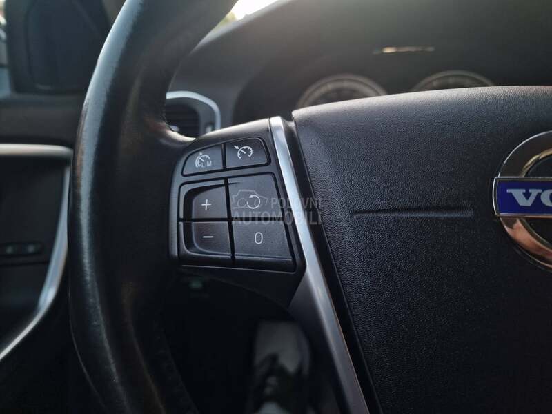 Volvo V60 2.4D5/LED/XEN/