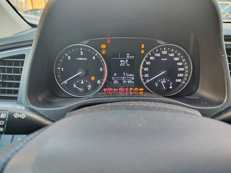 Hyundai Elantra 1.6 CRDI 4VR