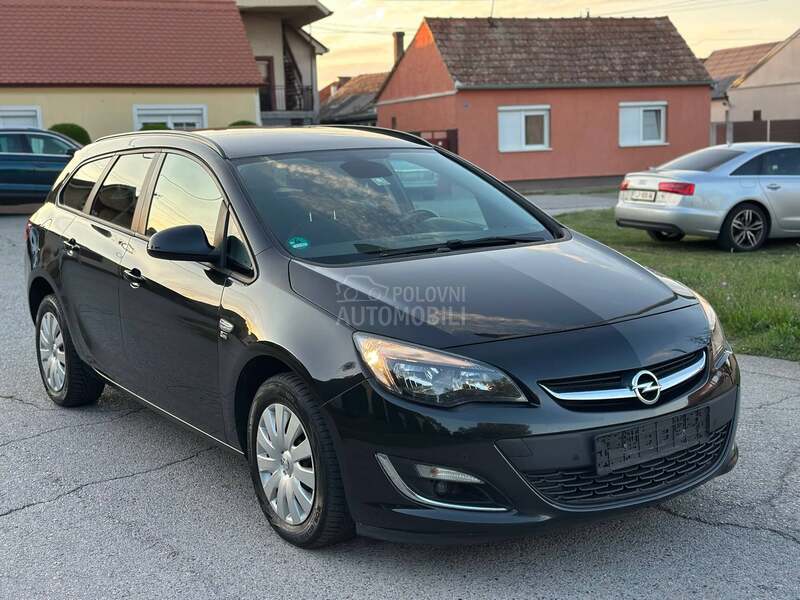 Opel Astra J 1.4 TURBO