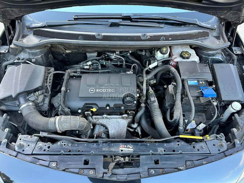 Opel Astra J 1.4 TURBO