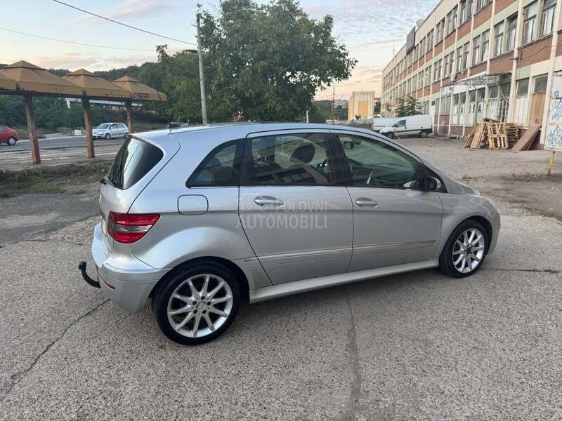 Mercedes Benz B 200 SPORT NOVA