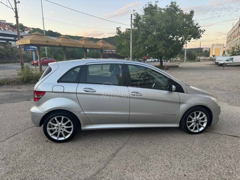 Mercedes Benz B 200 SPORT NOVA