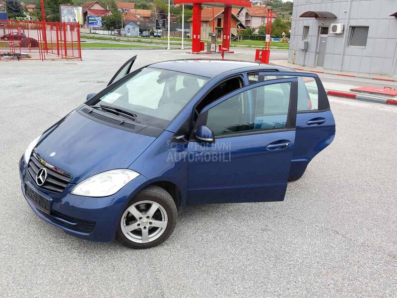 Mercedes Benz A 160 1.5 BLUE EFFICIENCY