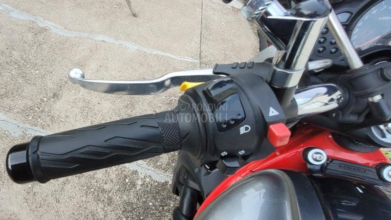 Suzuki Gladius SVF 650