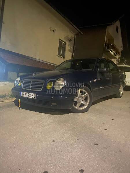 Mercedes Benz E 220 