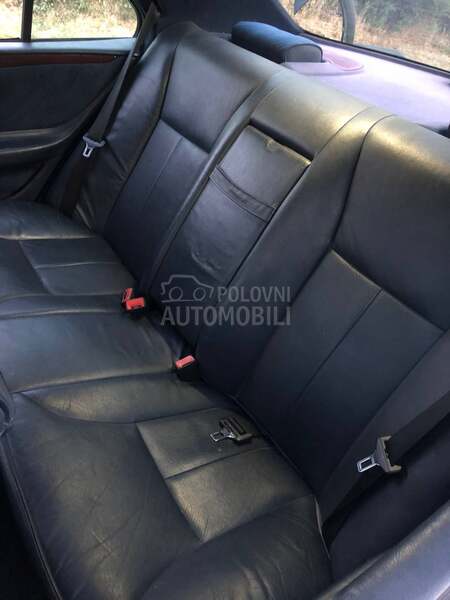 Mercedes Benz E 220 