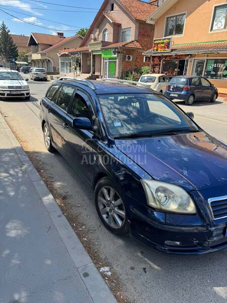 Toyota Avensis 