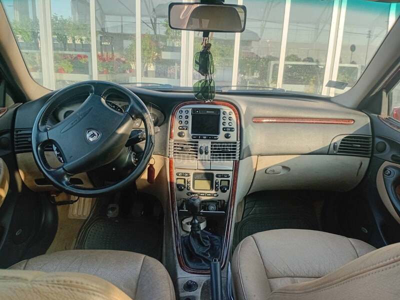Lancia Lybra 1.9 JTD