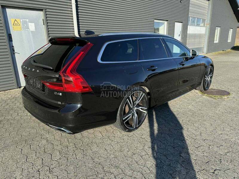 Volvo V90 R DESIGN