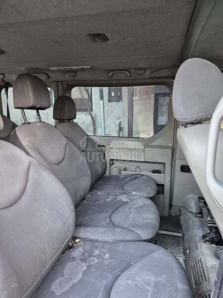 Opel Vivaro DTI 2.5