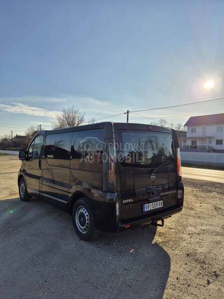 Opel Vivaro DTI 2.5
