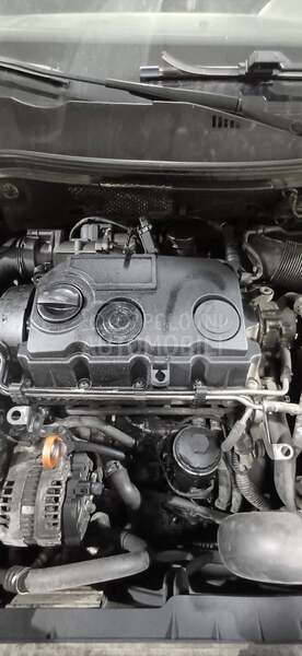 Volkswagen Passat B6 -  kompletan auto u delovima
